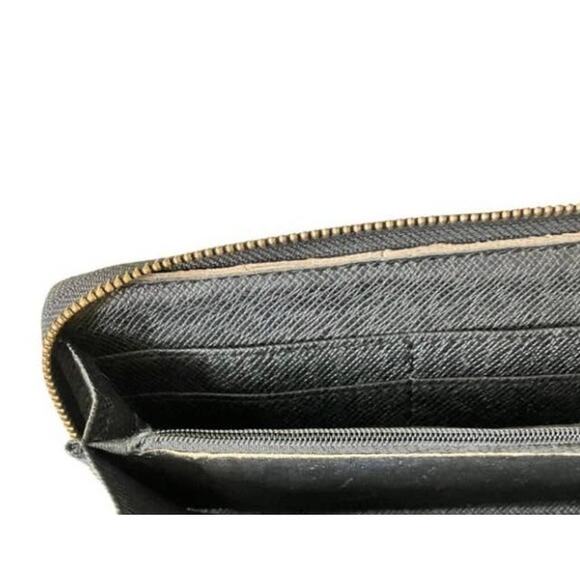 Black Quilted Heart Wallet - Picture 2 of 4